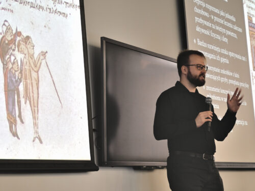 The lecture of dr Łukasz Pigoński at the DOZ Foundation's dbam o zdrowie conference at the Academy of Humanities and Economics in Łódź